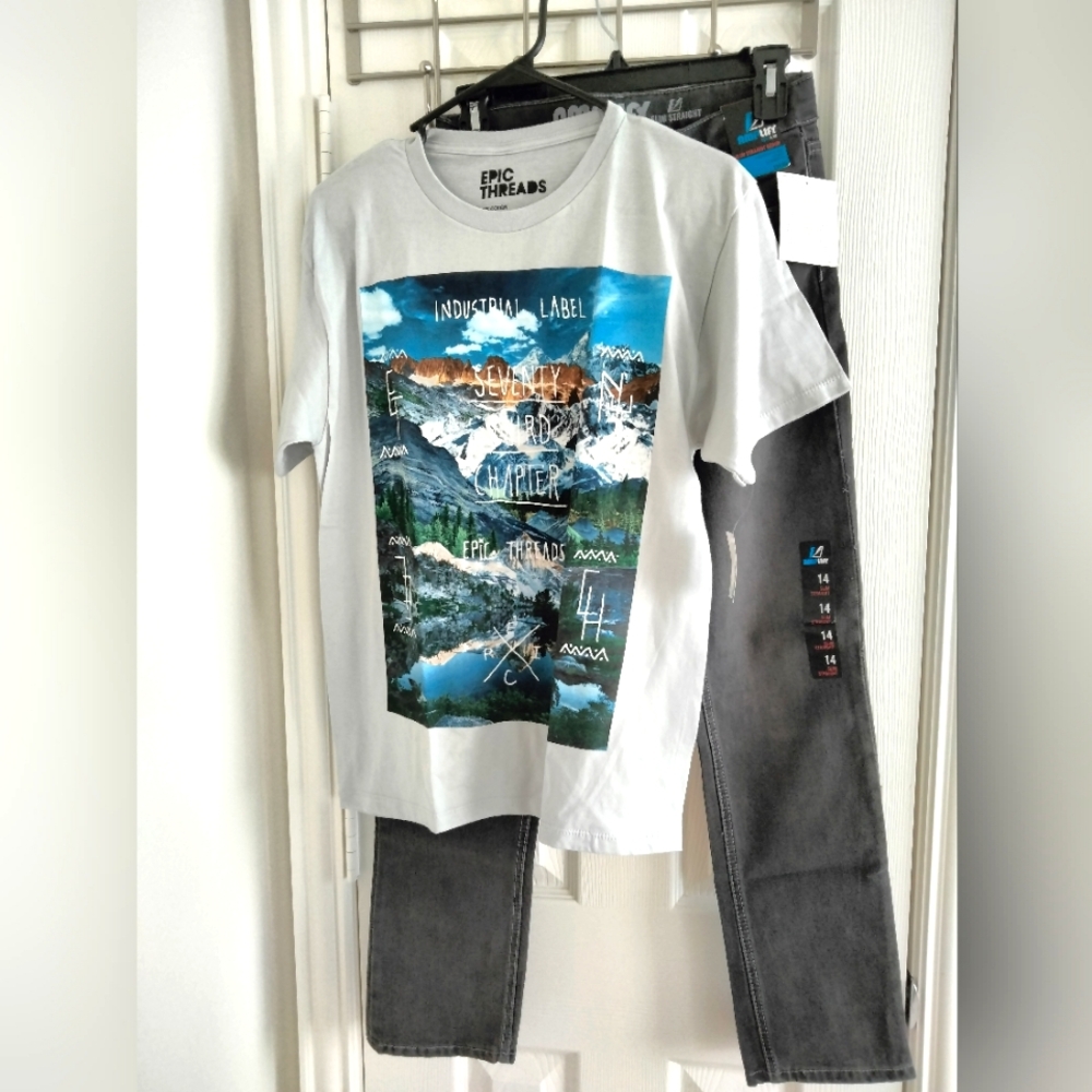Bundle Of T-Shirt And Jeans/NWT